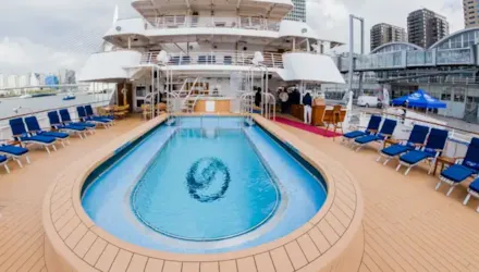 TOPSIDE POOL SEA DREAM 2